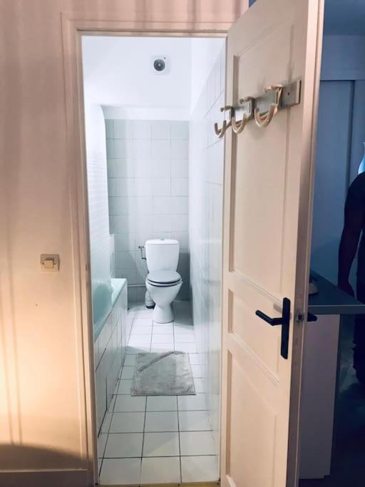 The Spot In The Center On Fontainebleau Apartment Екстериор снимка